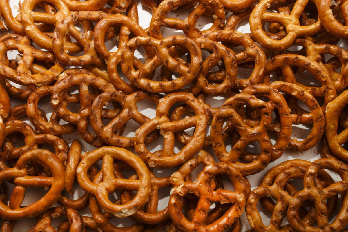 can-dogs-eat-pretzels-keep-your-pets-healthy